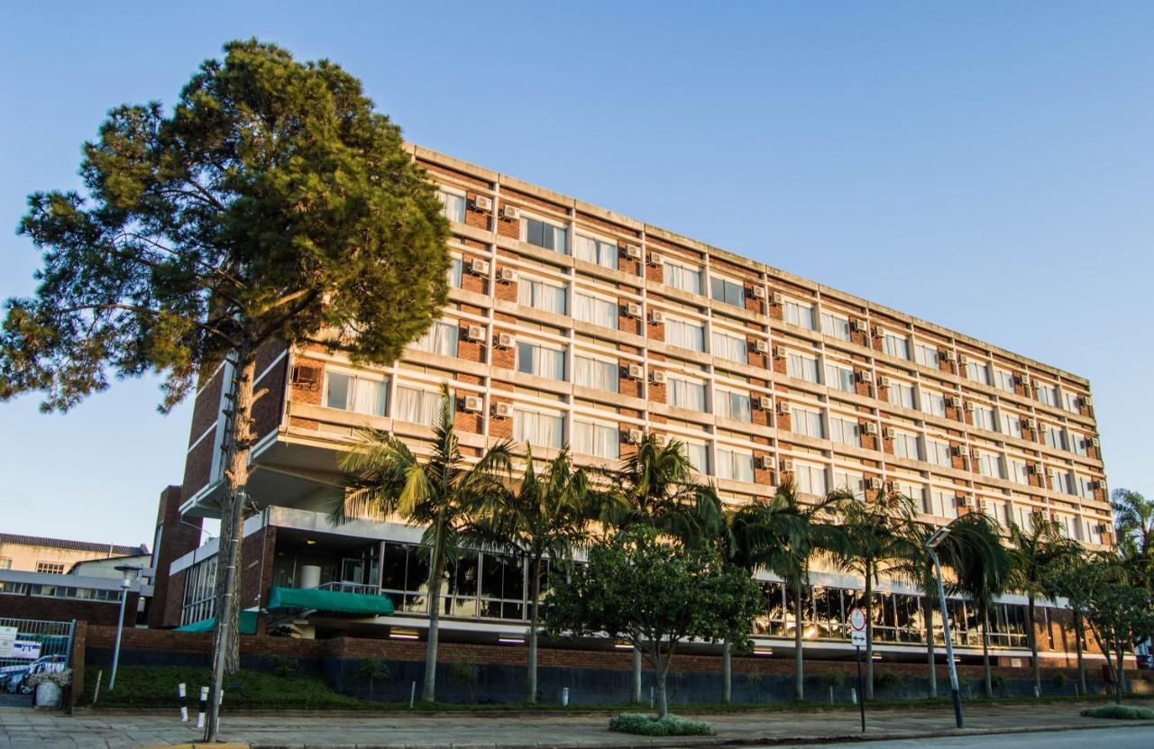 Holiday Inn - Mutare, an IHG Hotel Bagian luar foto