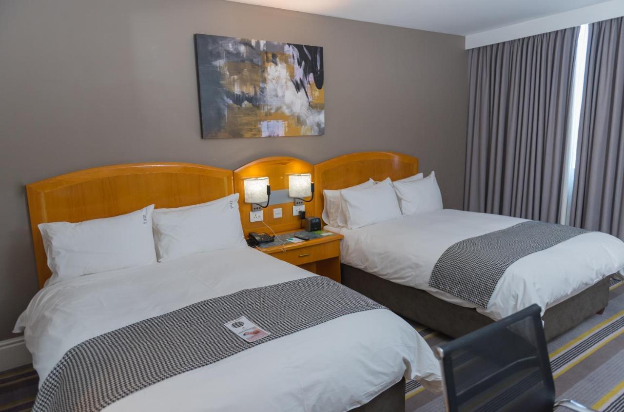 Holiday Inn - Mutare, an IHG Hotel Bagian luar foto