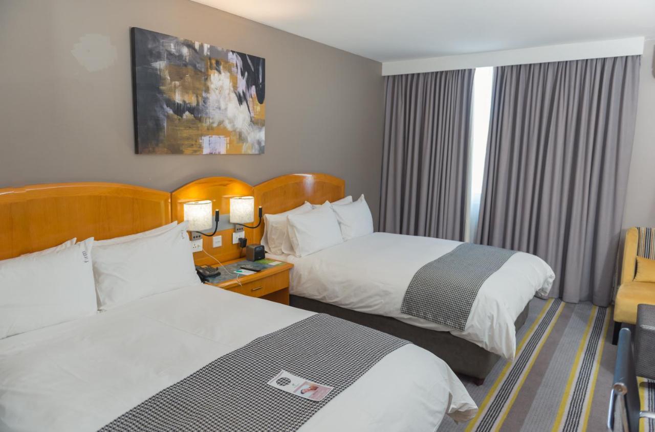 Holiday Inn - Mutare, an IHG Hotel Bagian luar foto