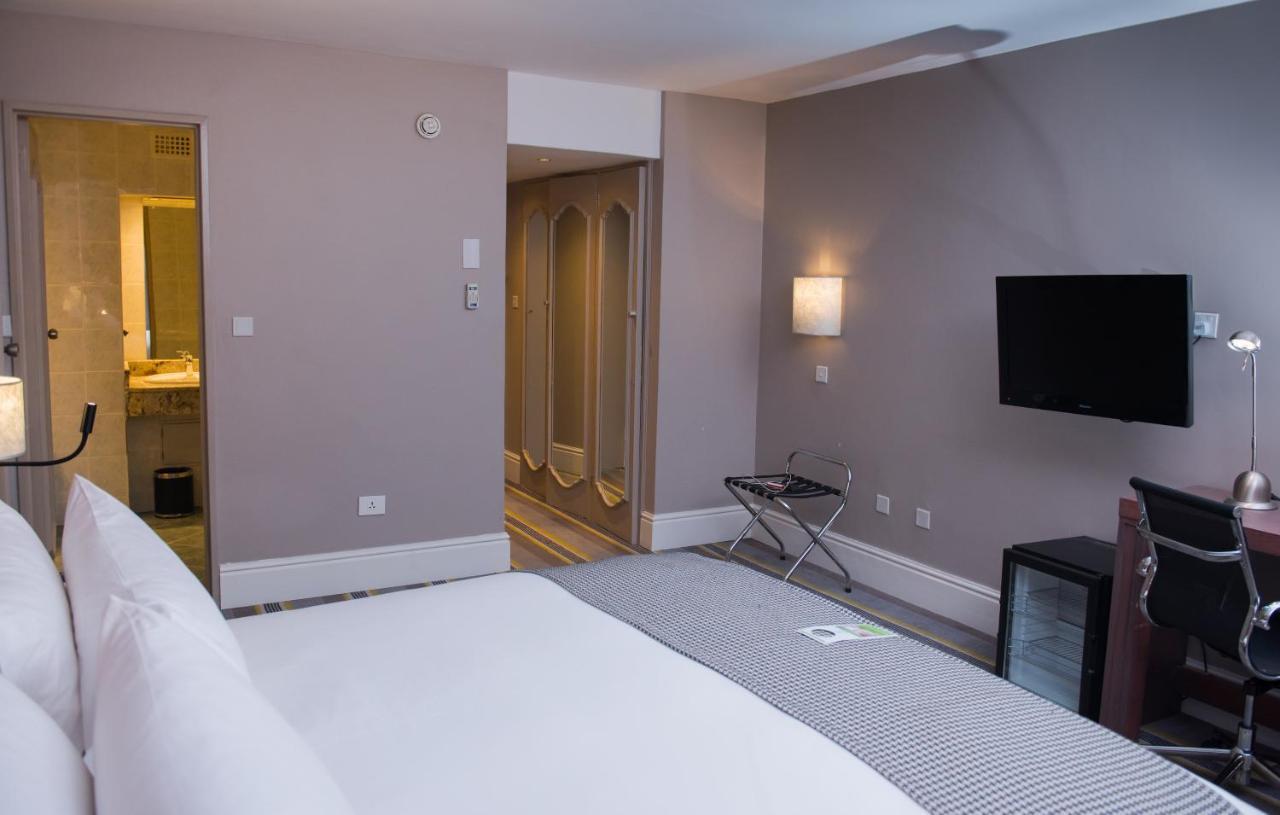 Holiday Inn - Mutare, an IHG Hotel Bagian luar foto
