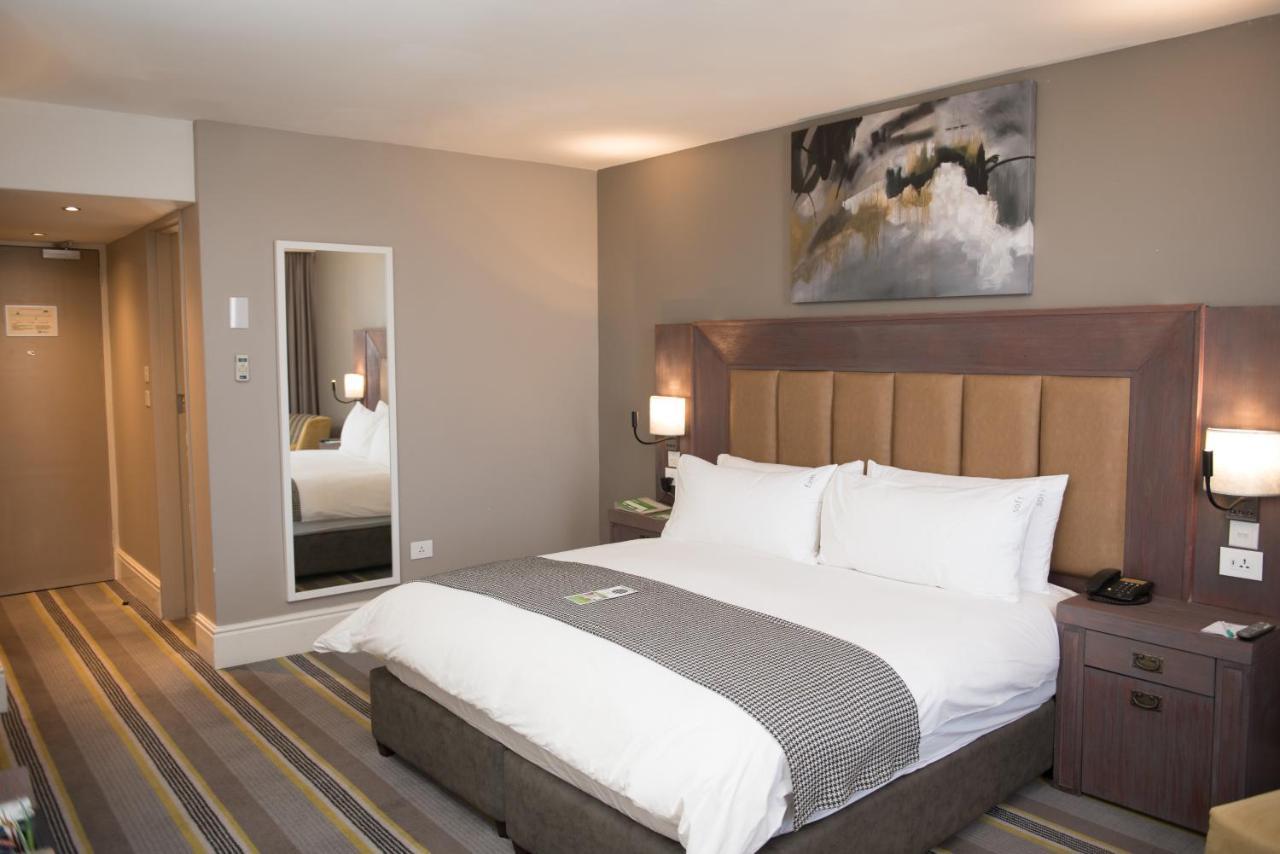 Holiday Inn - Mutare, an IHG Hotel Bagian luar foto