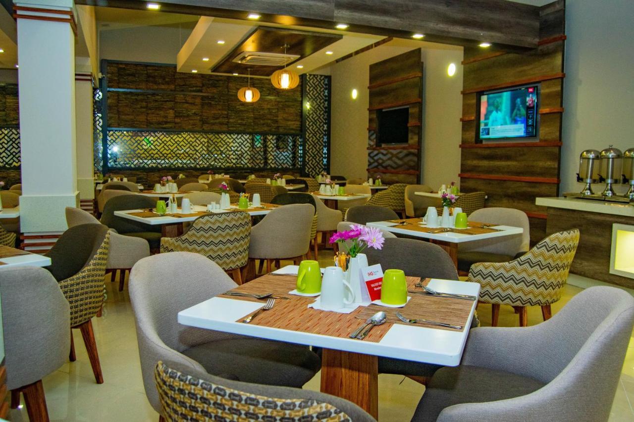 Holiday Inn - Mutare, an IHG Hotel Bagian luar foto
