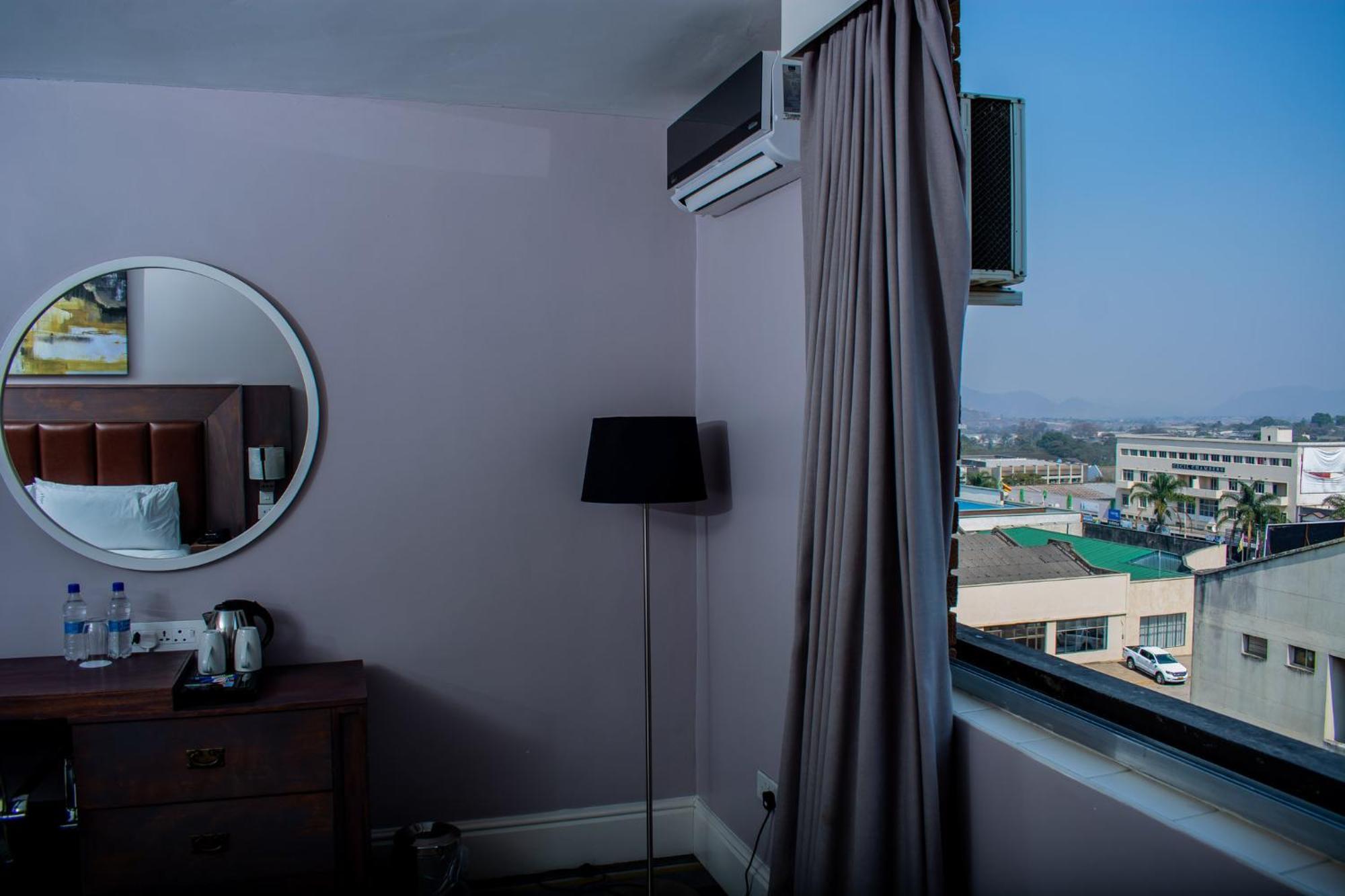 Holiday Inn - Mutare, an IHG Hotel Bagian luar foto