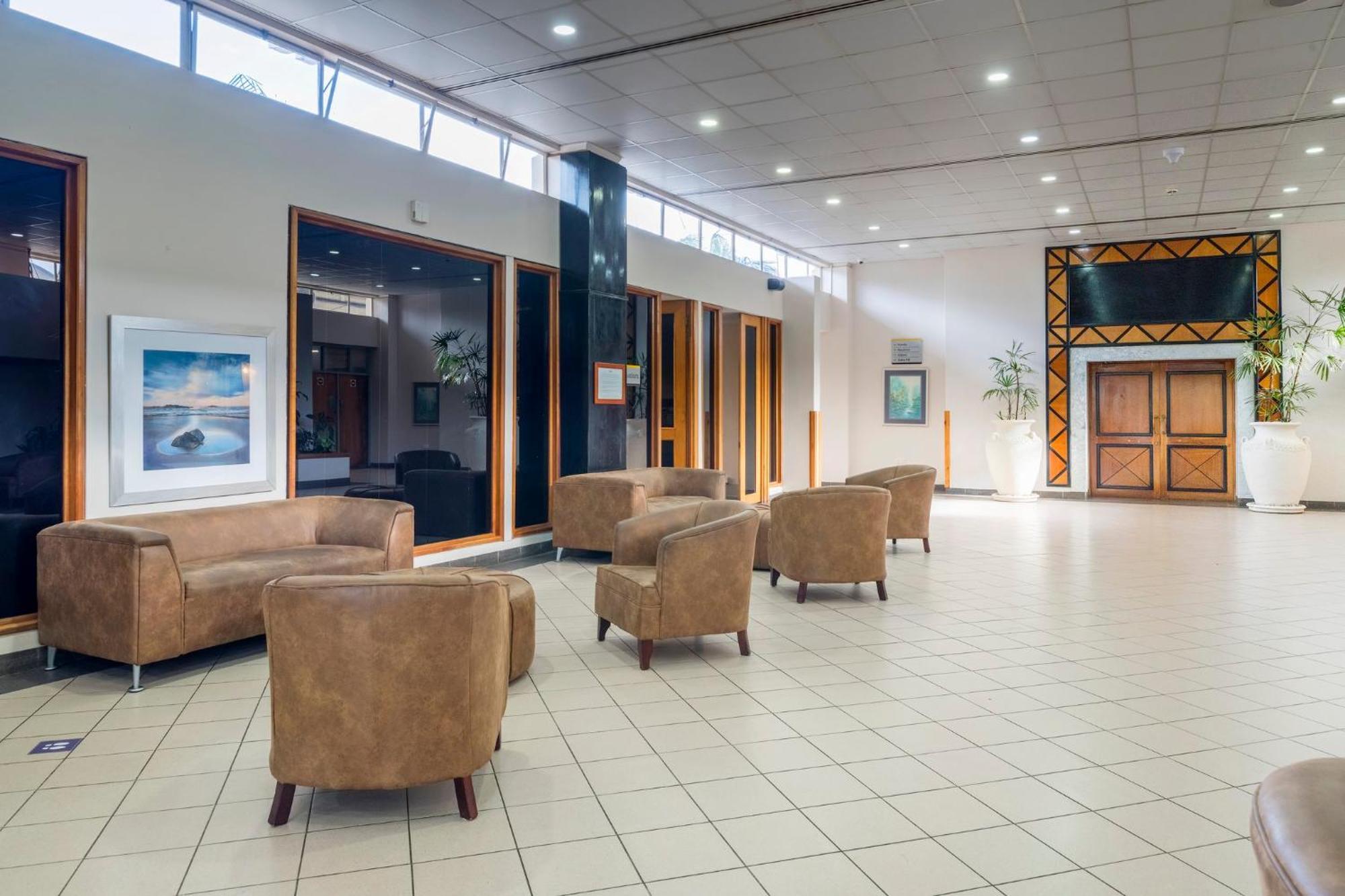 Holiday Inn - Mutare, an IHG Hotel Bagian luar foto