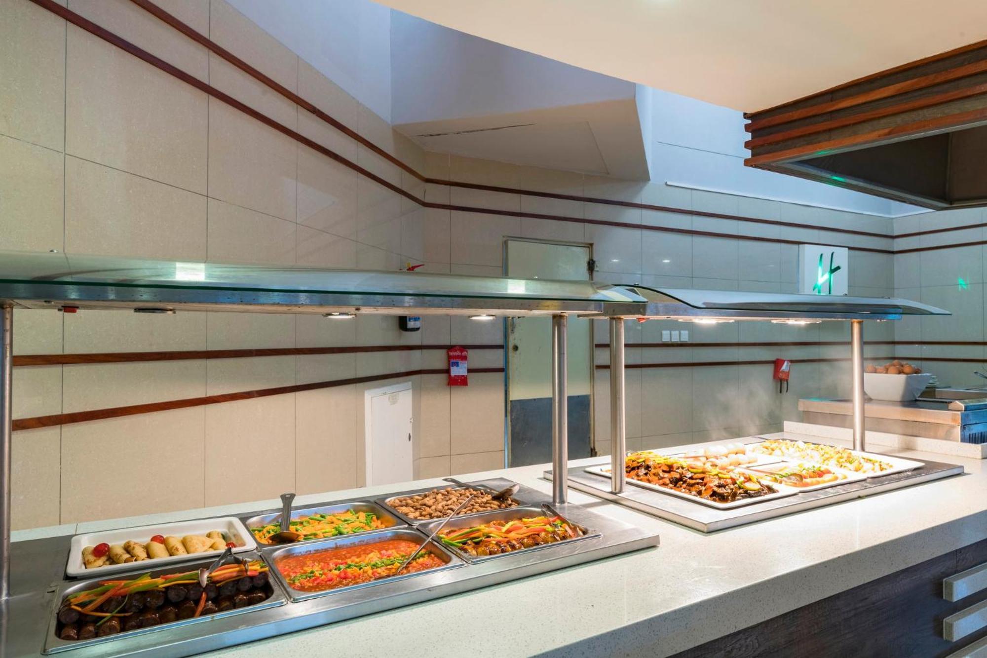 Holiday Inn - Mutare, an IHG Hotel Bagian luar foto