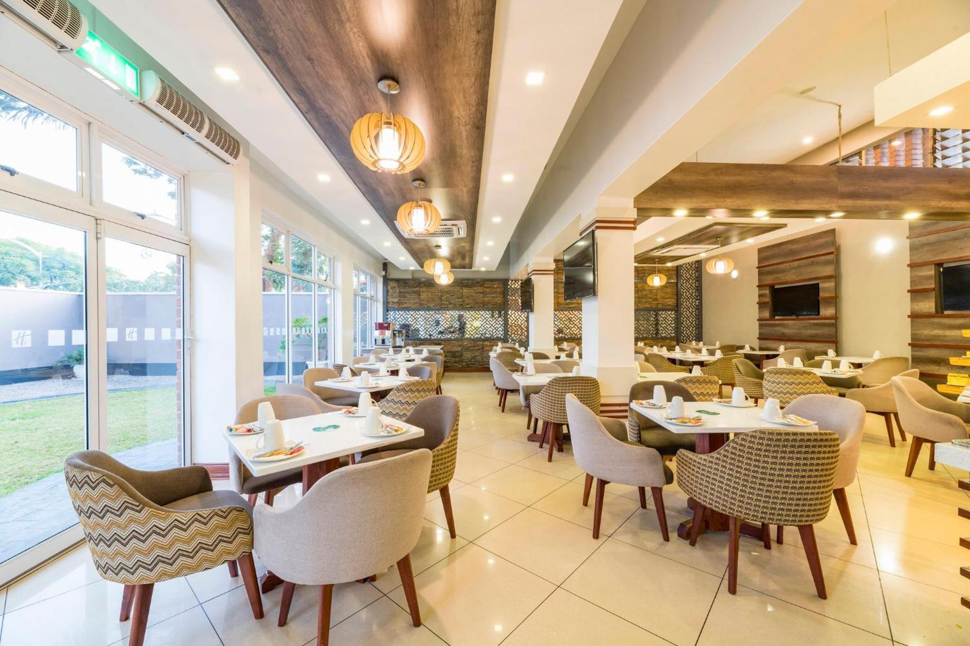 Holiday Inn - Mutare, an IHG Hotel Bagian luar foto